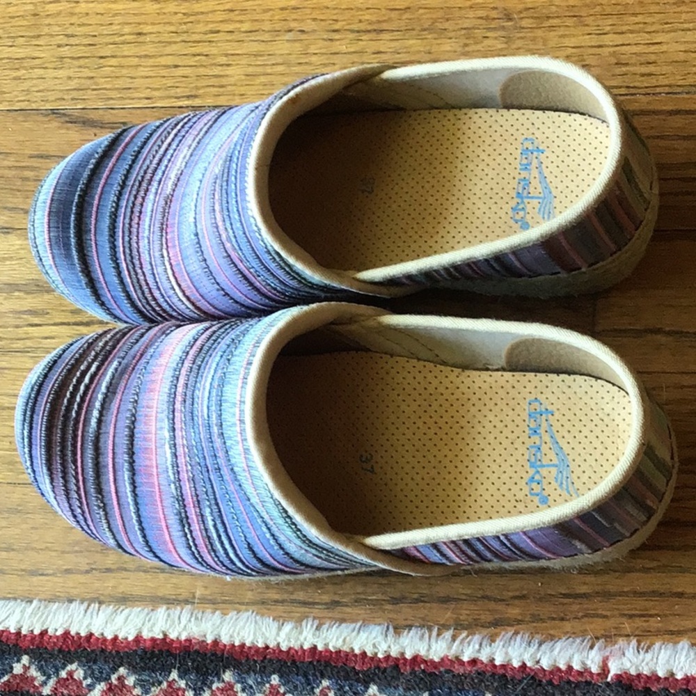 Cute dansko worn twice